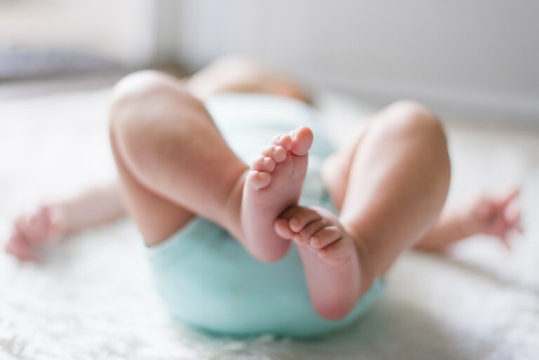Lire la suite à propos de l’article مؤشرات العناية بالطفل: كيف تنام طفلك حديث الولادة طوال الليل