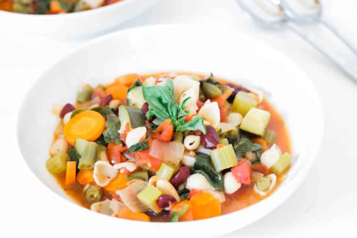 Soup minestrone: épais et nutritif 11 Minestrone Soup Étape 7 - Dr Axe