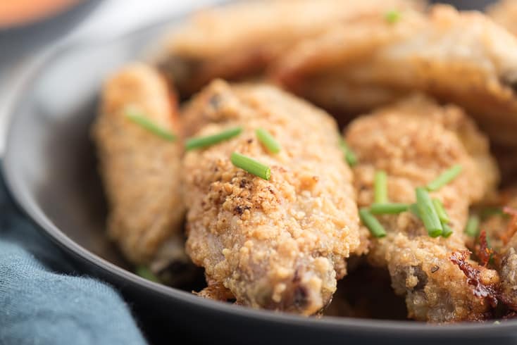 Recette des ailes parmesan à l'ail - Dr Axe