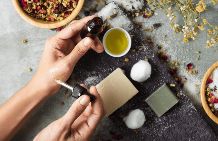 Comment détoxifier vos soins de la peau avec des huiles essentielles naturellement? - cliganique
