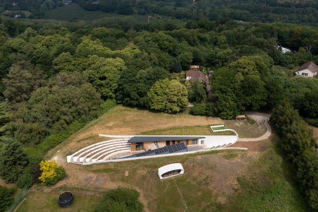 À l'intérieur des bunkers anti-apocalypse des ultra-riches: l'âme chaleureuse 5 L'un des bunkers anti-apocalypse à Bigbury Hollow