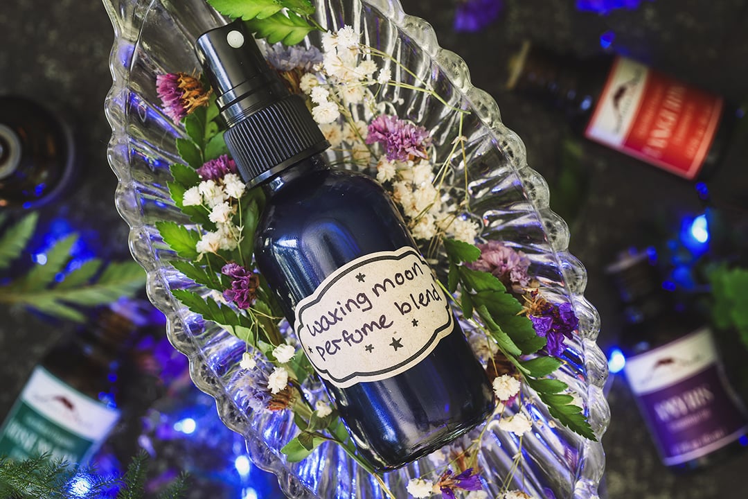 Aromathérapie de la phase de lune: spray de parfum de la lune de la cire
