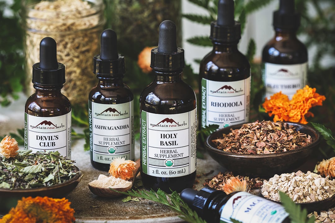 Herbes adaptogènes pour le soutien au stress, l'augmentation de l'énergie et le bien-être surrénalien
