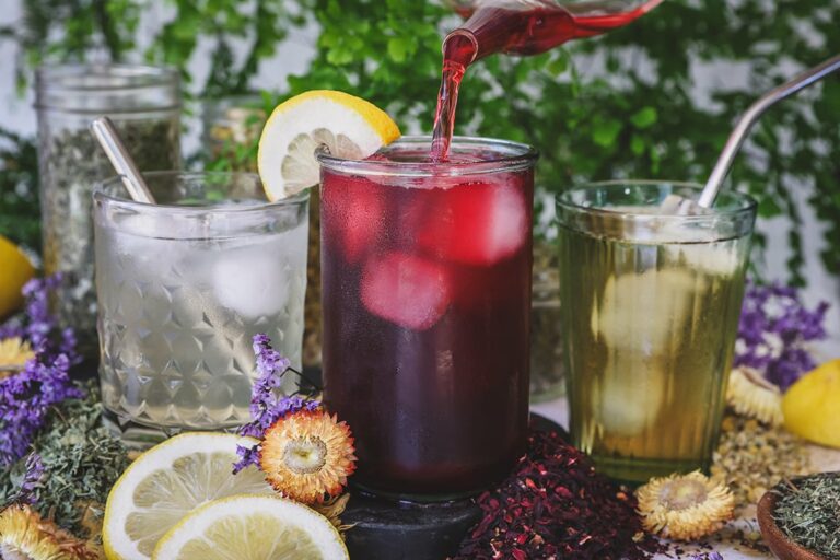 Recettes de boissons électrolytiques aux herbes
