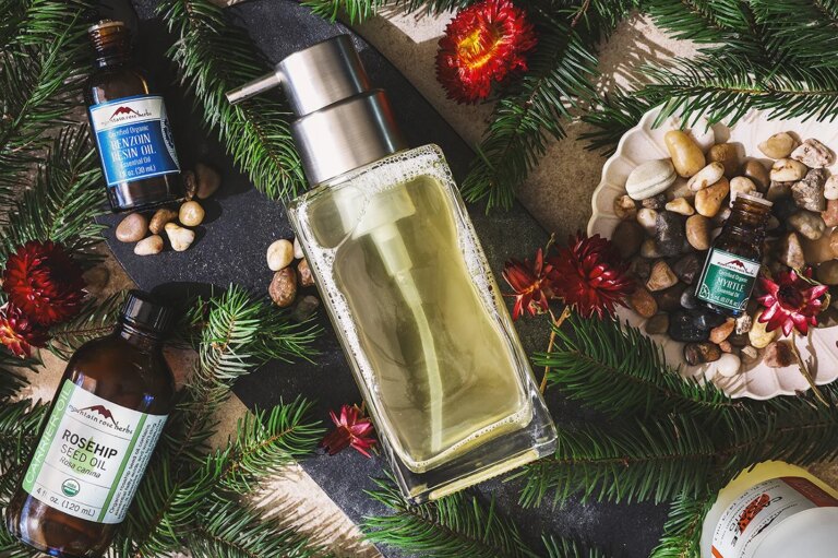 Recette de savon moussant pour les mains : parfum de conifères embrassés par la neige
